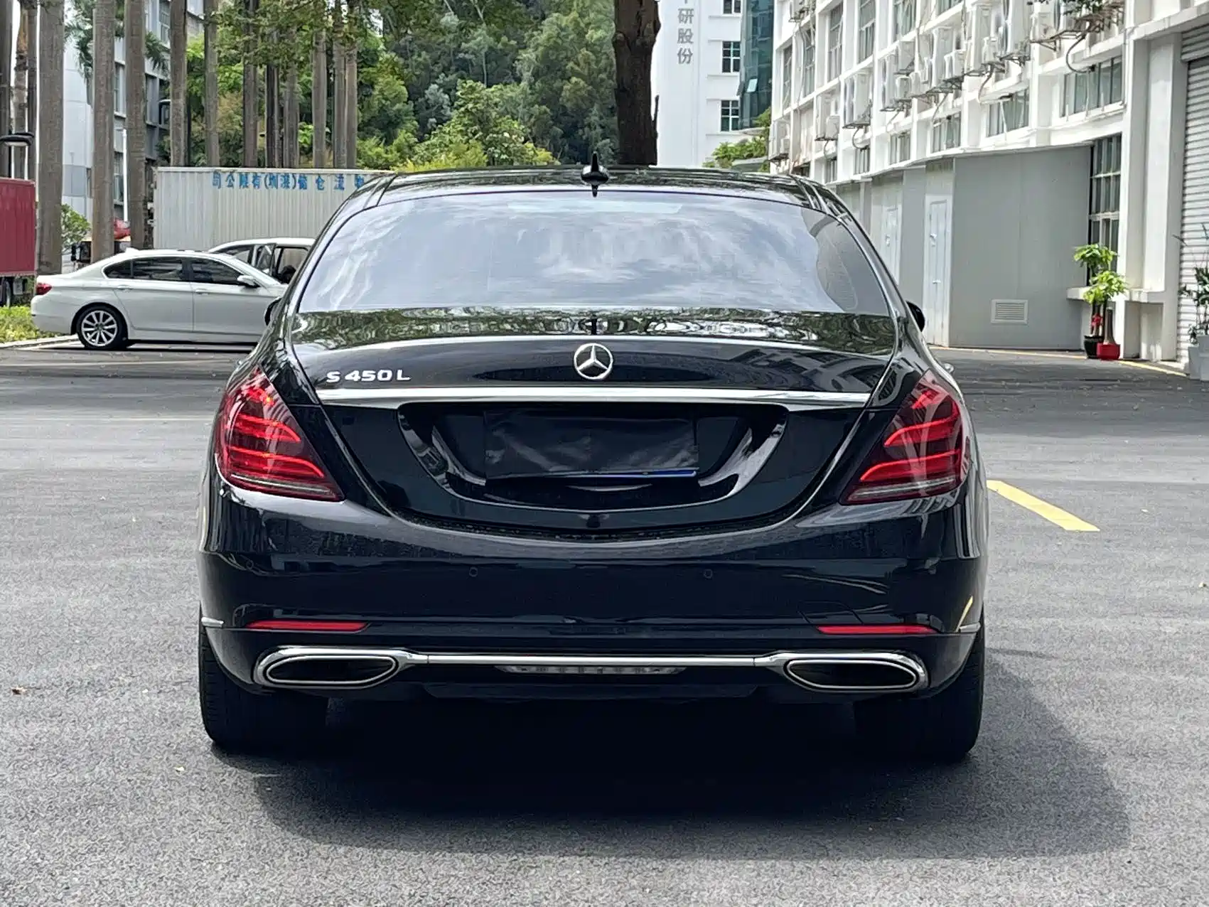 Фото 19 - Mercedes-Benz S-Class