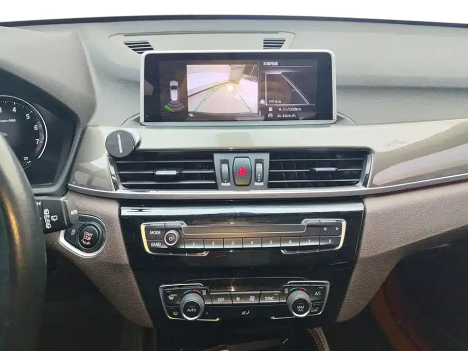 BMW X1 2019 sDrive18Li Premium Model фото 13