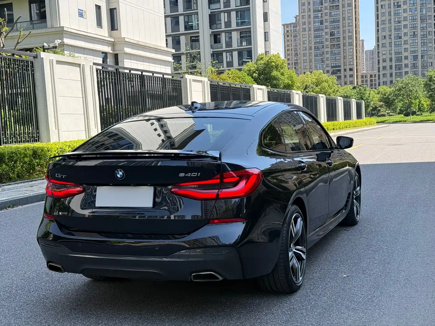 BMW 6 Series GT 2018 640i xDrive M Sport Package фото 6