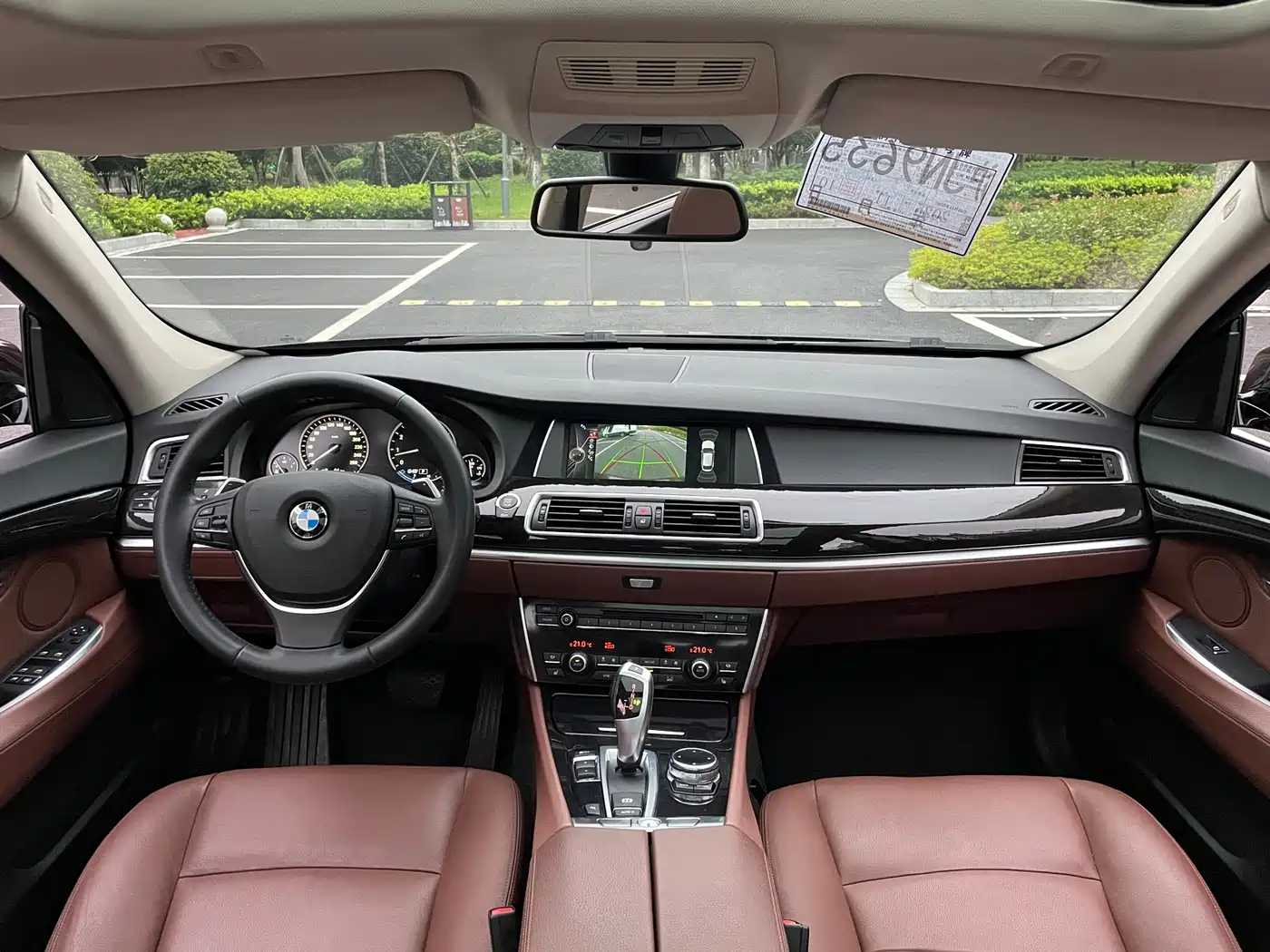 BMW 5 Series GT 2014 535i Leading фото 6