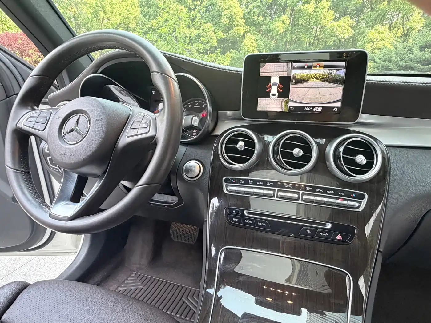 Mercedes-Benz GLC 2019 Facelift GLC 260 L 4MATIC Luxury фото 12