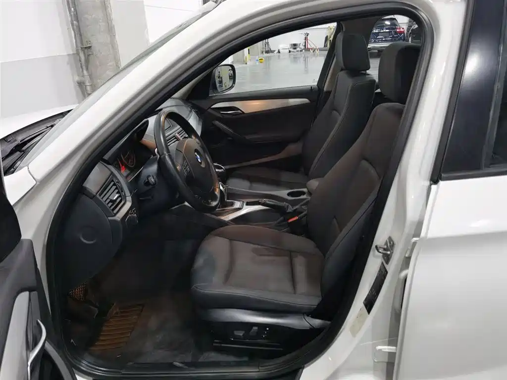 BMW X1 2012 2012 sDrive20i Leading Model