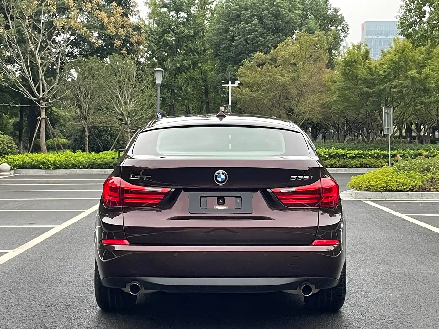 BMW 5 Series GT 2014 535i Leading фото 16