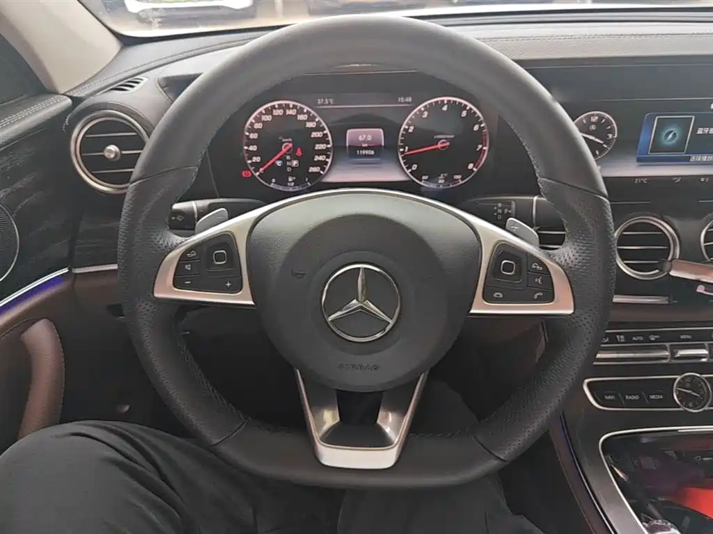 Mercedes-Benz E-Class 2018 E 300 L Sport Luxury фото 11