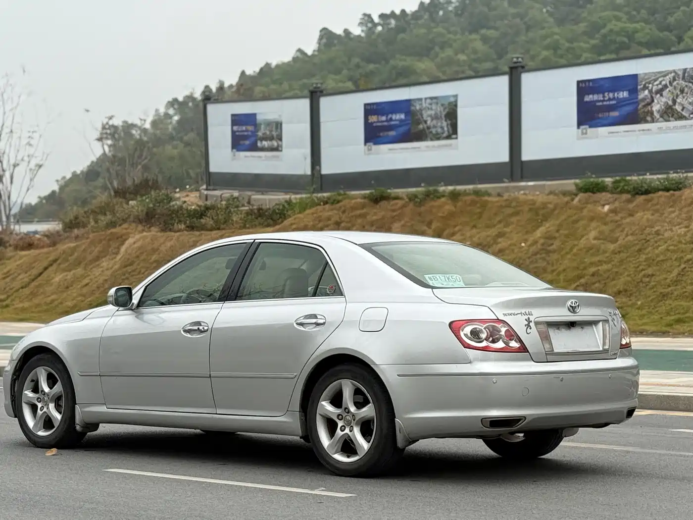 Toyota Reiz 2010 2.5V Style Luxury Navigation Edition фото 6