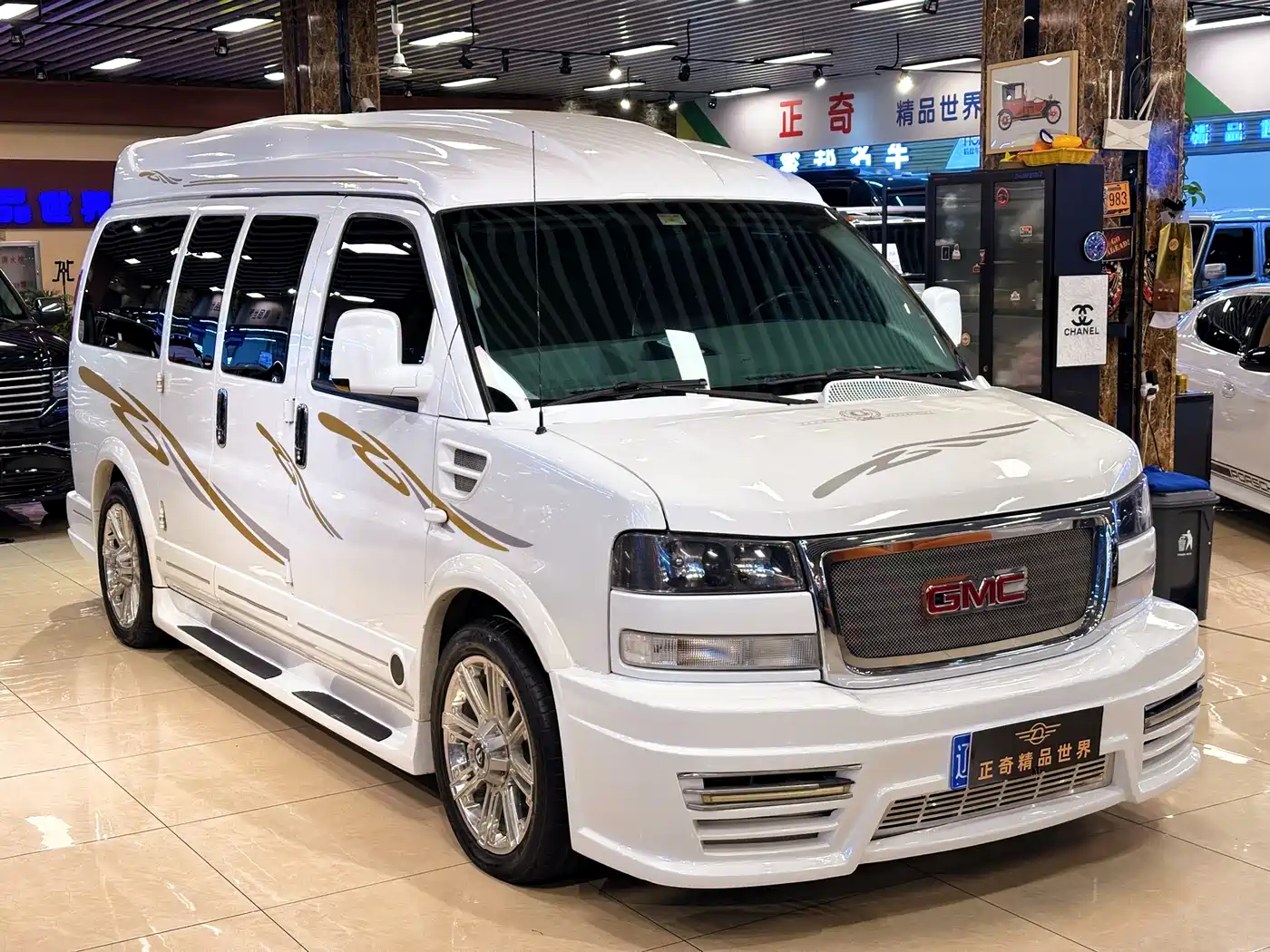 GMC Savana 2017 2016 5.3L G600S 4WD Elegant Edition