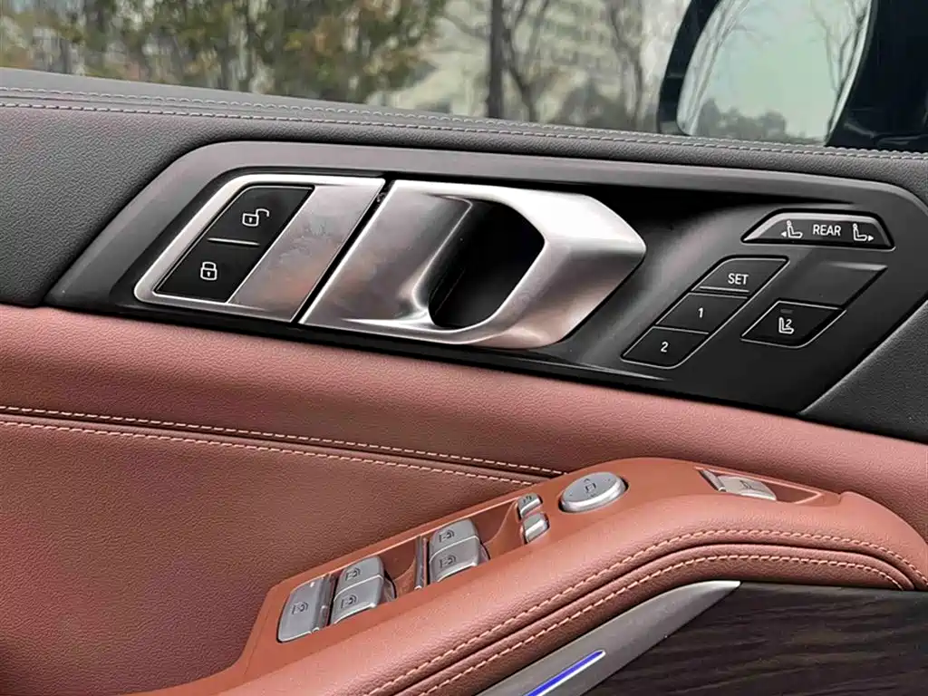 BMW X7 2023 xDrive40i Leading Luxury Package фото 12