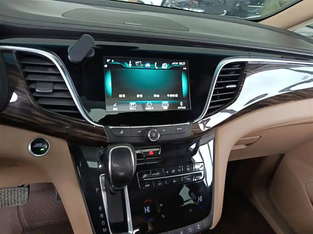 Buick GL8 2017 ES 28T Luxury China V фото 13