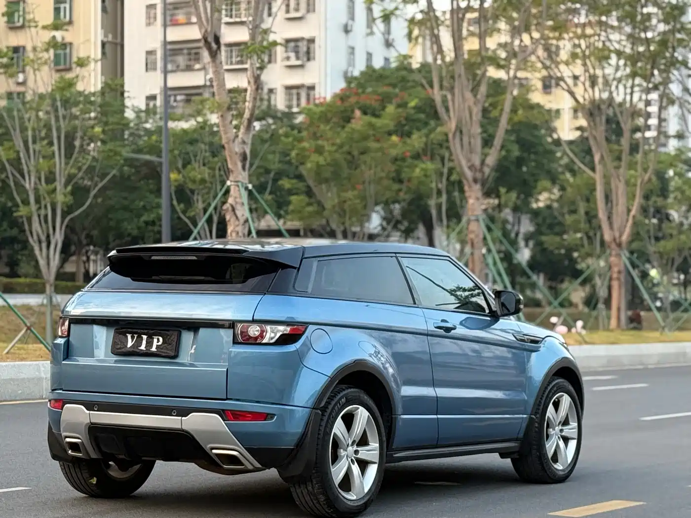 Land Rover Range Rover Evoque (Import) 2013 Model 2.0T 3-Door Victoria Limited Edition фото 8