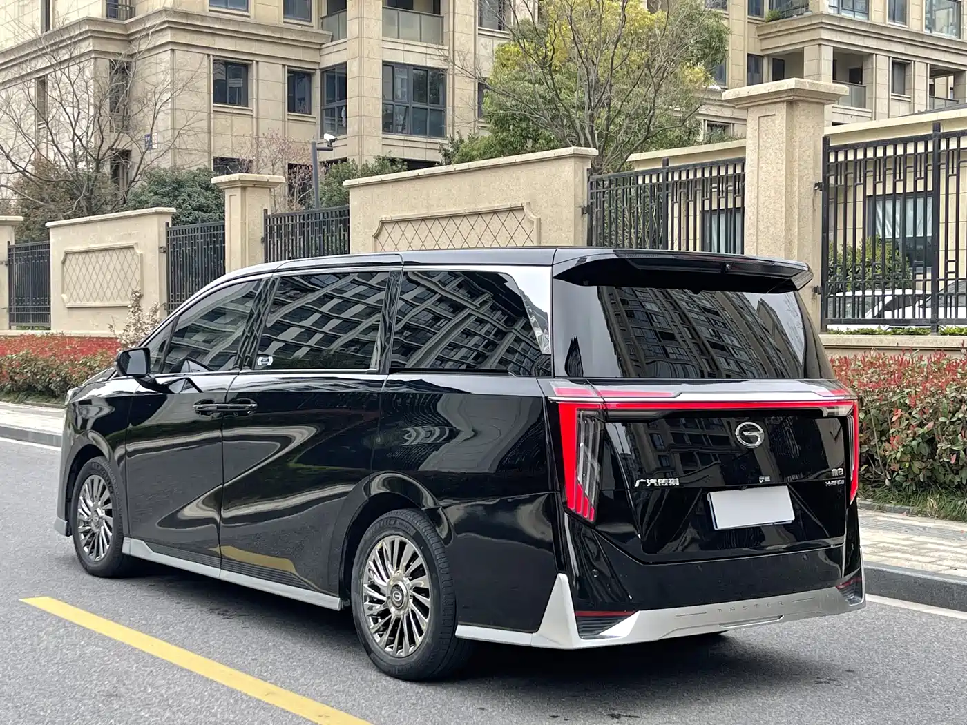 GAC Trumpchi Trumpchi M8 2023 Model Master Series Hybrid Royal Edition фото 5