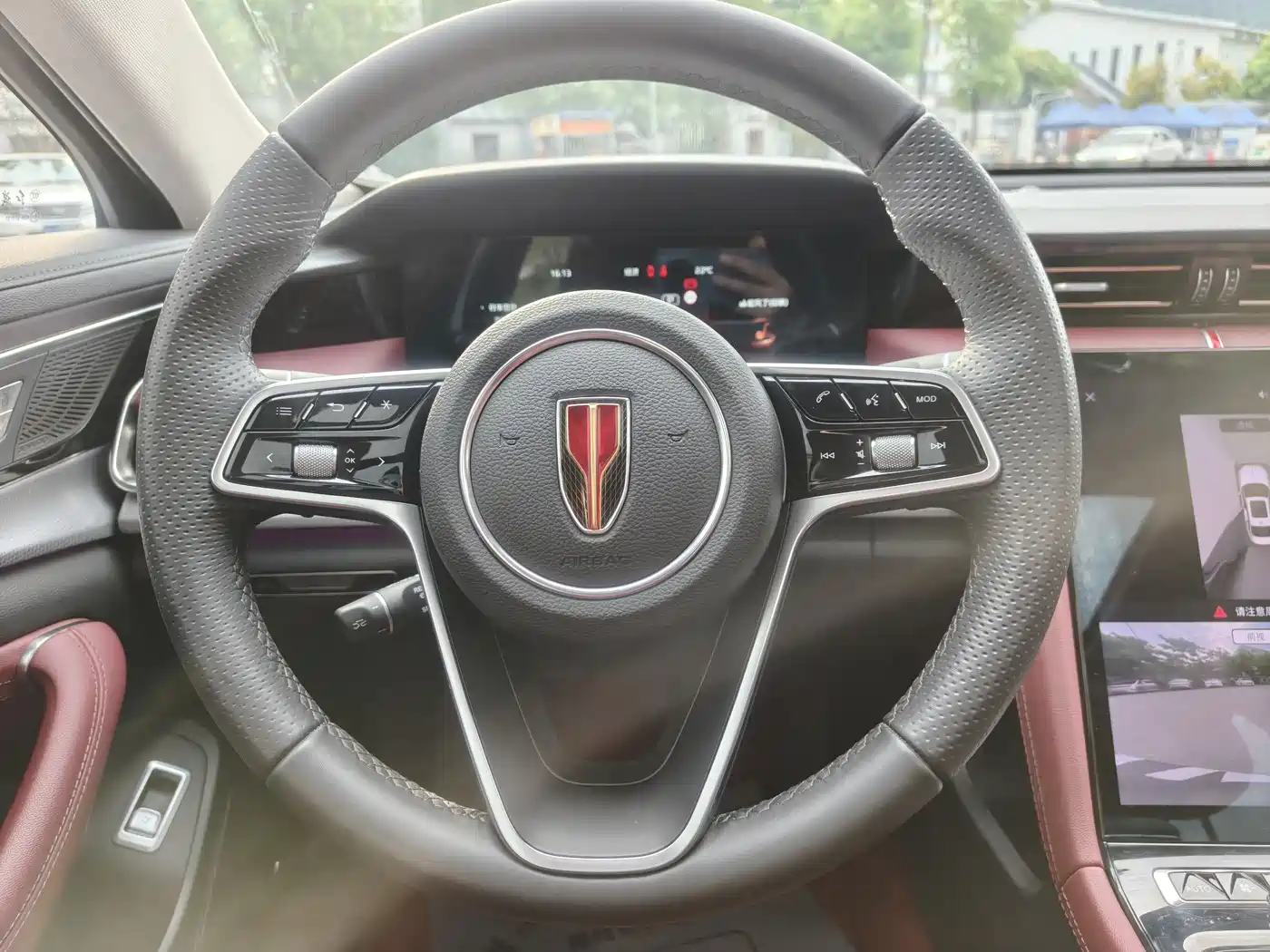 Hongqi H5 2024 2.0T Automatic Smart Connect Flag Smooth Edition фото 10
