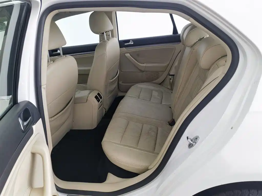 Volkswagen Sagitar 2011 1.4TSI Automatic Technology фото 15