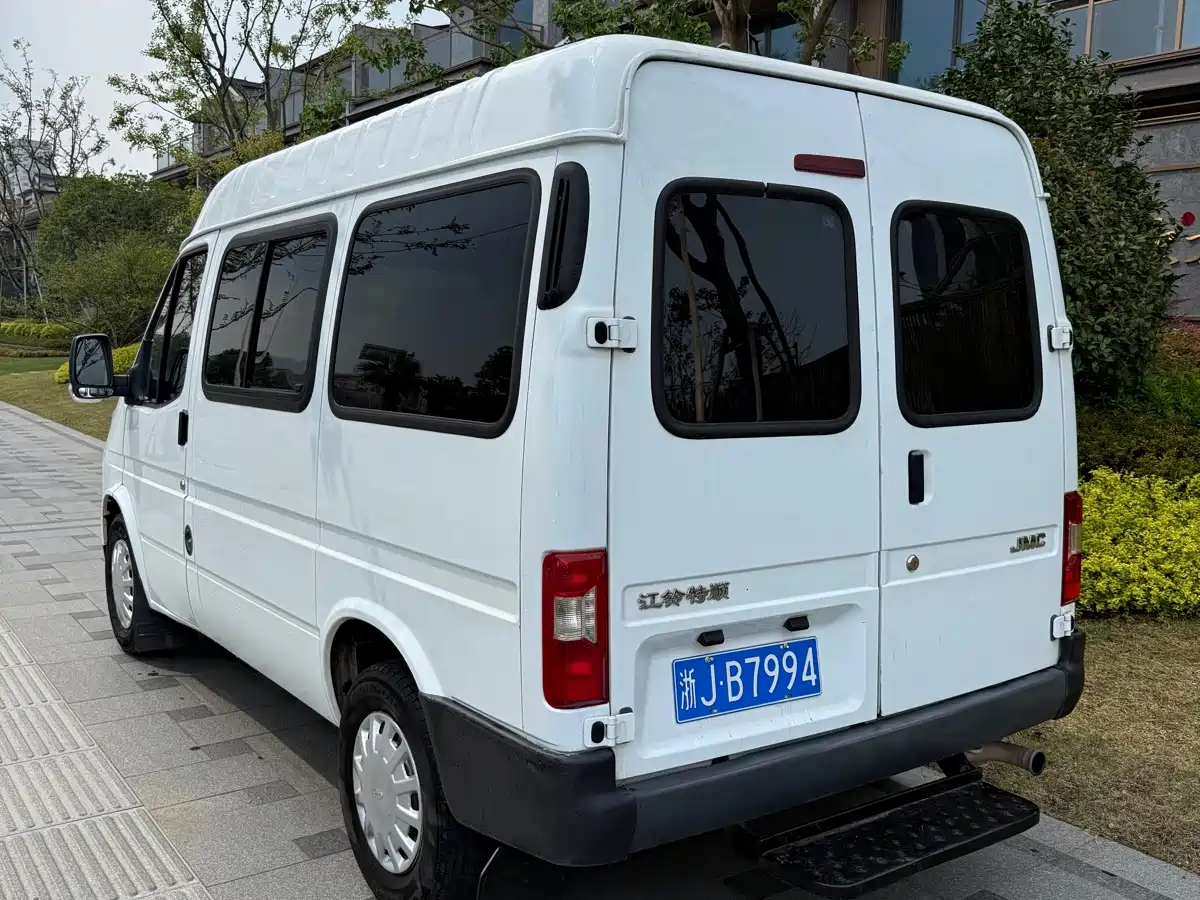 Jiangling Tesun 2020 2019 2.8T Commercial Short Wheelbase Medium Roof 6-Seater China VI JX493