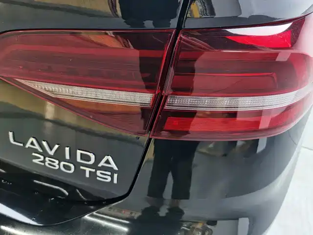 Volkswagen Lavida 2022 280TSI DSG Comfort Edition фото 17
