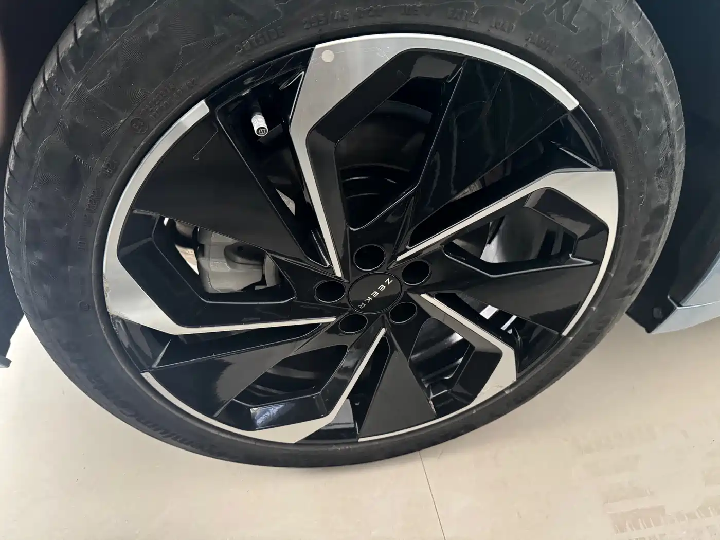 ZEEKR EXTREME KRYPTON 001