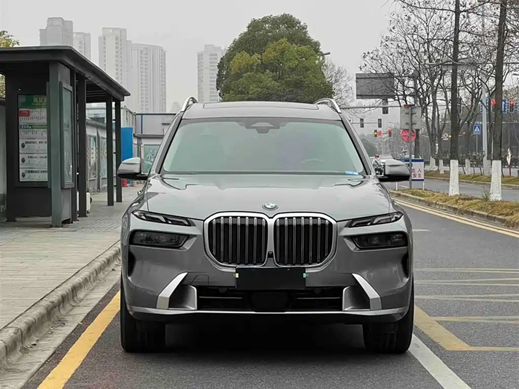 BMW X7 2023 xDrive40i Leading Luxury Package фото 3