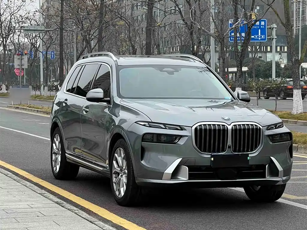 BMW X7 2023 xDrive40i Leading Luxury Package фото 4