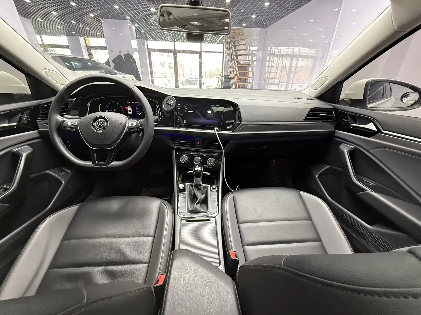 Volkswagen Sagitar 2022 280TSI DSG Surpassing Edition фото 17