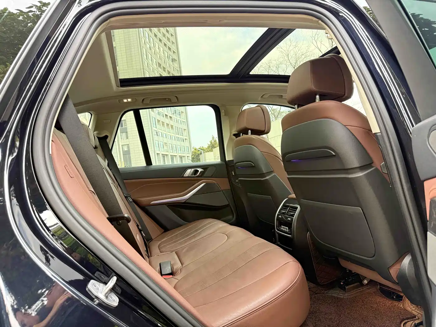BMW X5 (Import) 2021 xDrive40i Exclusive M Sport Package фото 35