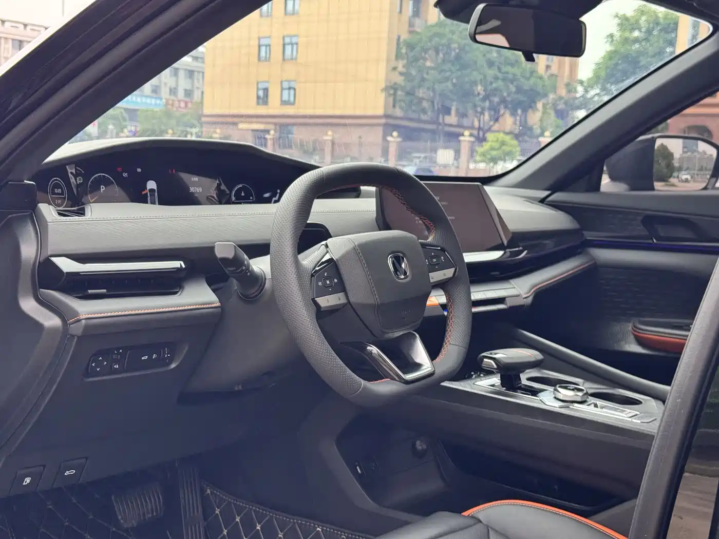 CHANGAN UNI-V