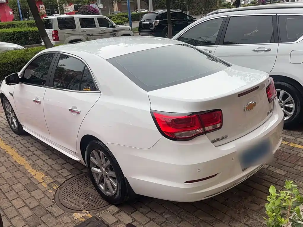 Chevrolet Malibu 2018 530T Automatic Luxury Edition фото 4