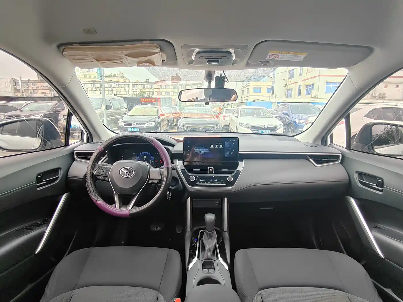 Toyota Frontlander 2023 2.0L CVT Elite Edition фото 12