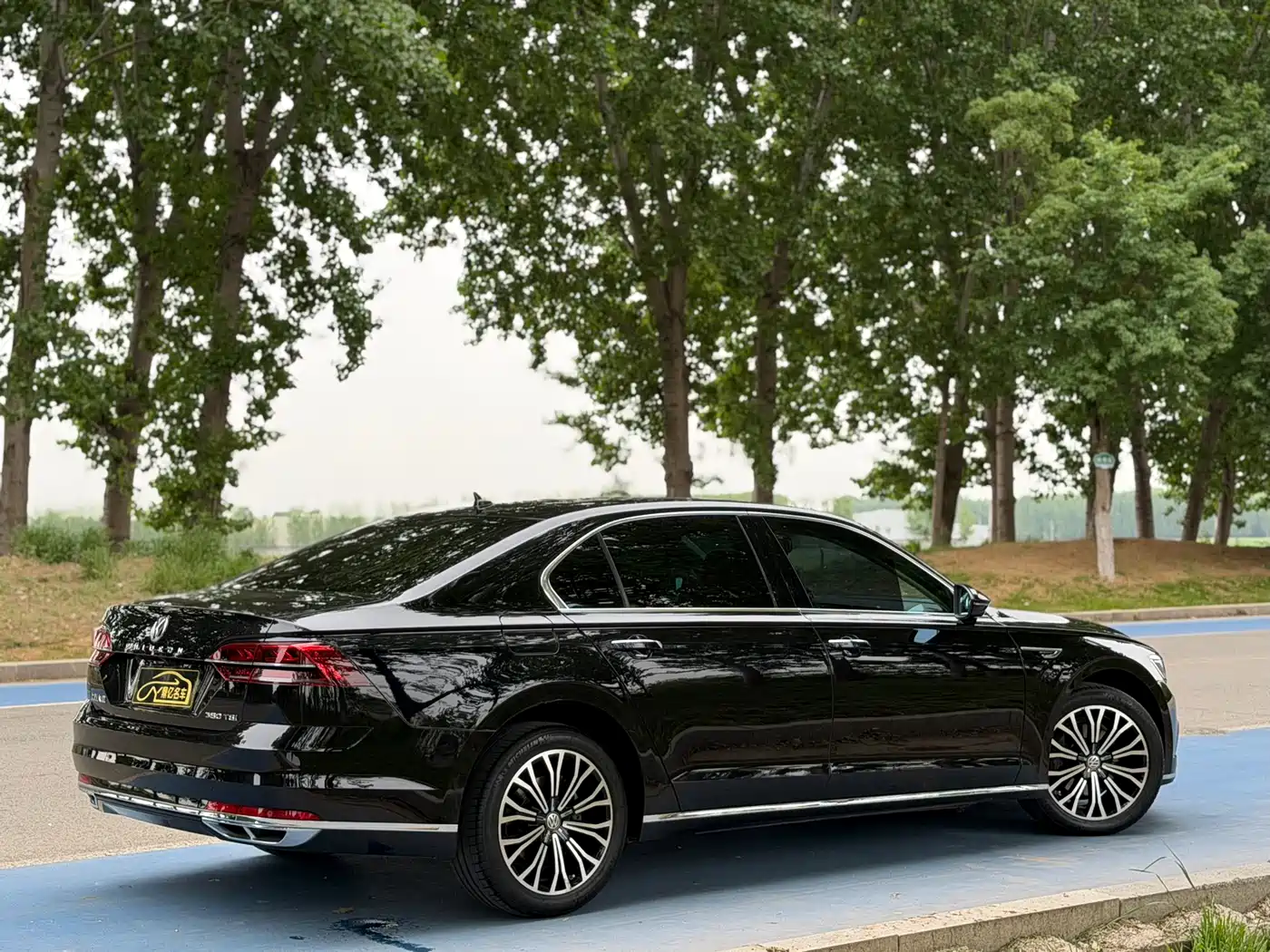 Volkswagen Phideon 2018 Facelift 380TSI FWD Business фото 7