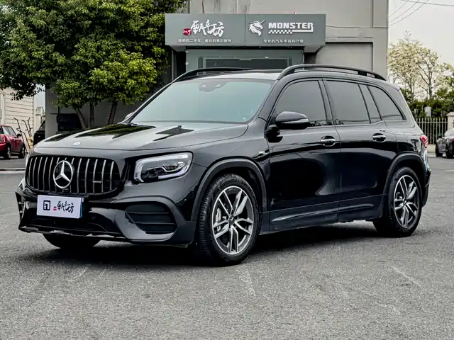 MERCEDES-BENZ GLB AMG
