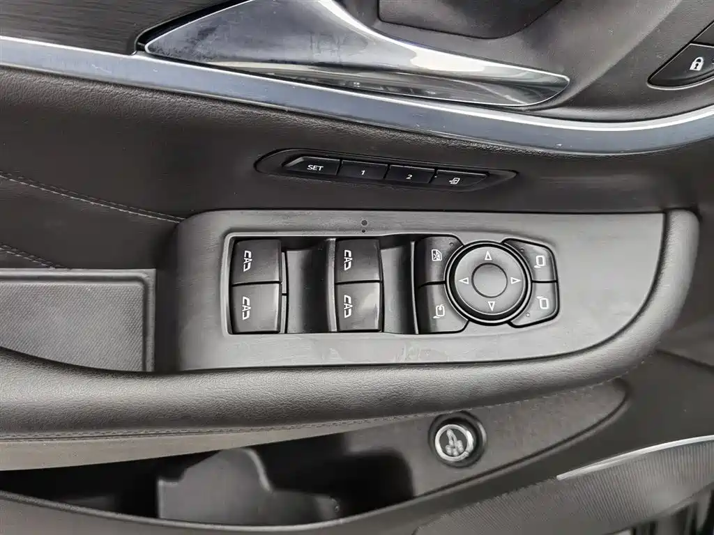 Buick Enclave 2022 652T 2WD Premium 7-Seater фото 9