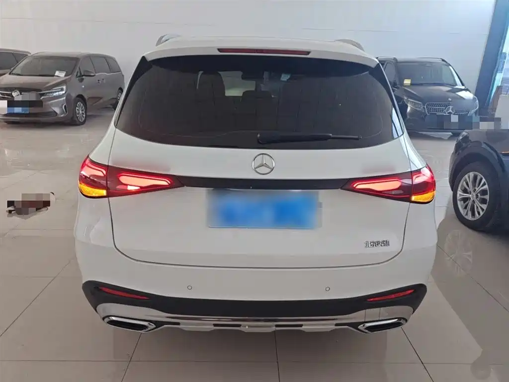Mercedes-Benz GLC 2023 GLC 260 L 4MATIC Luxury 5-Seater фото 4