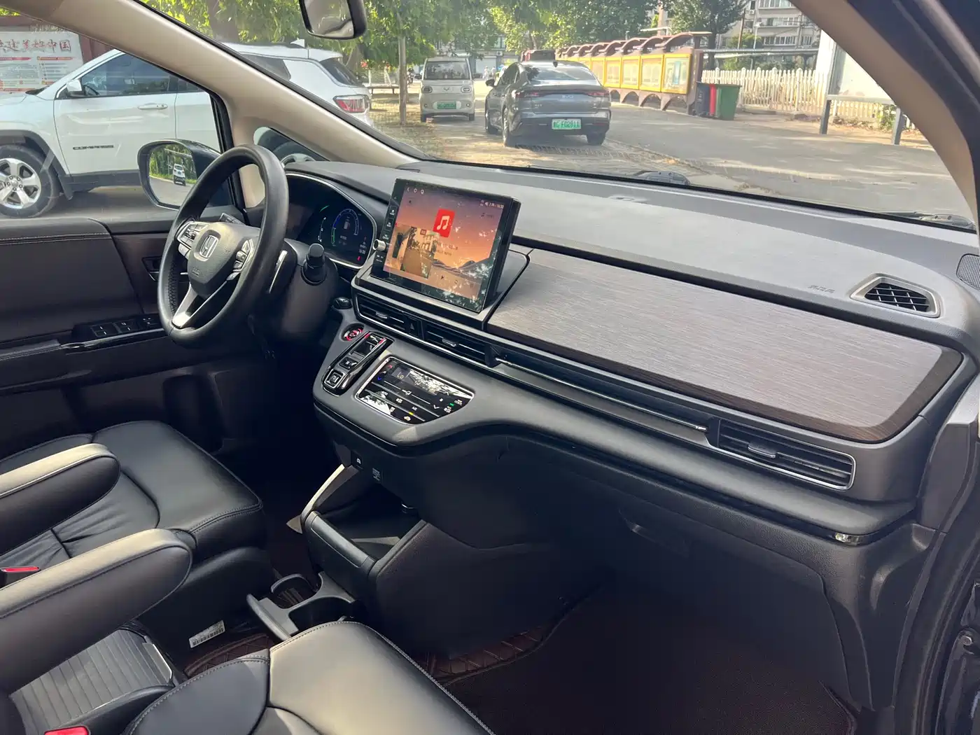 Honda Odyssey 2022 2.0L e:HEV Sharp·Enjoyment Edition фото 13