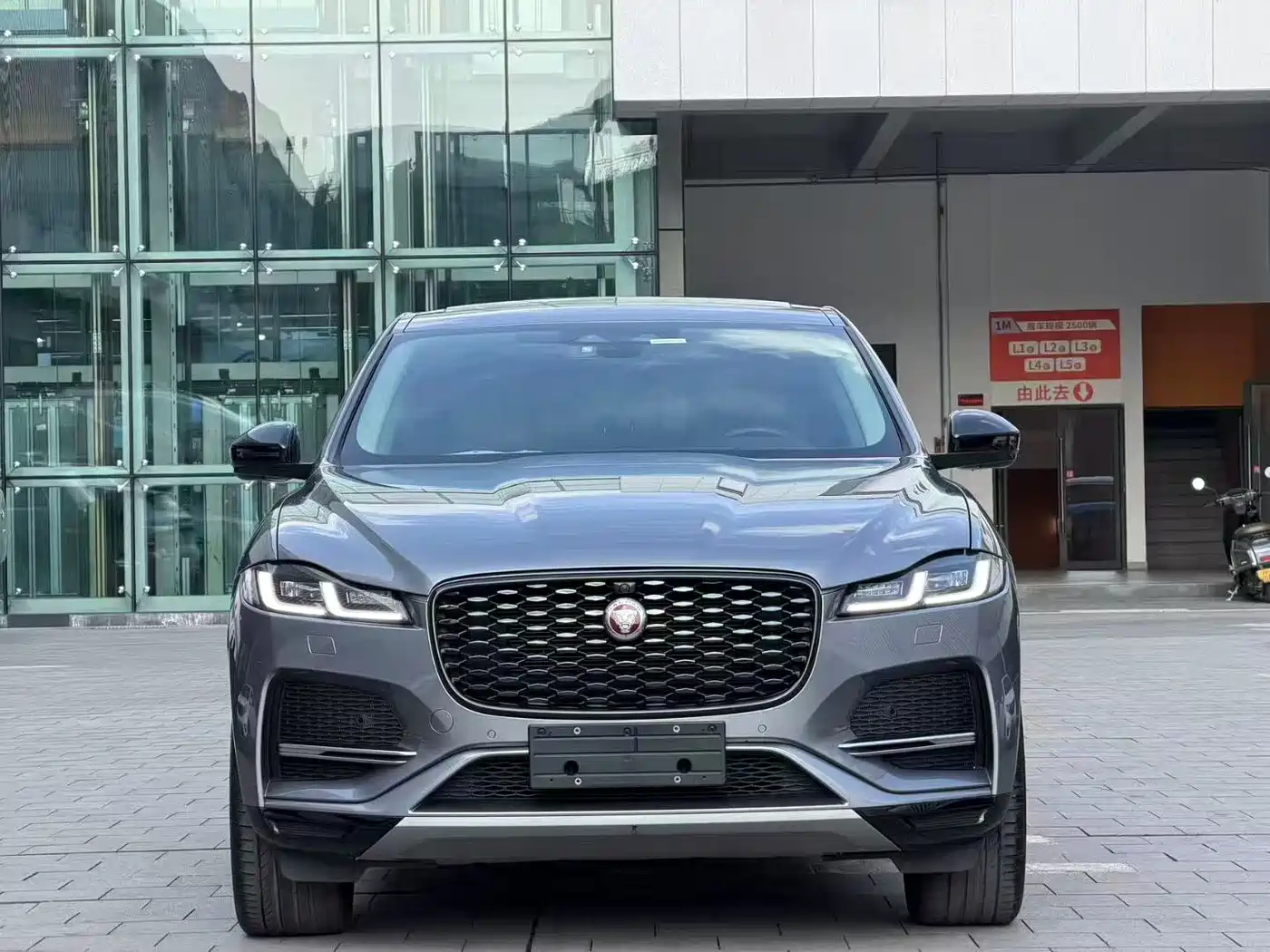 JAGUAR F PACE
