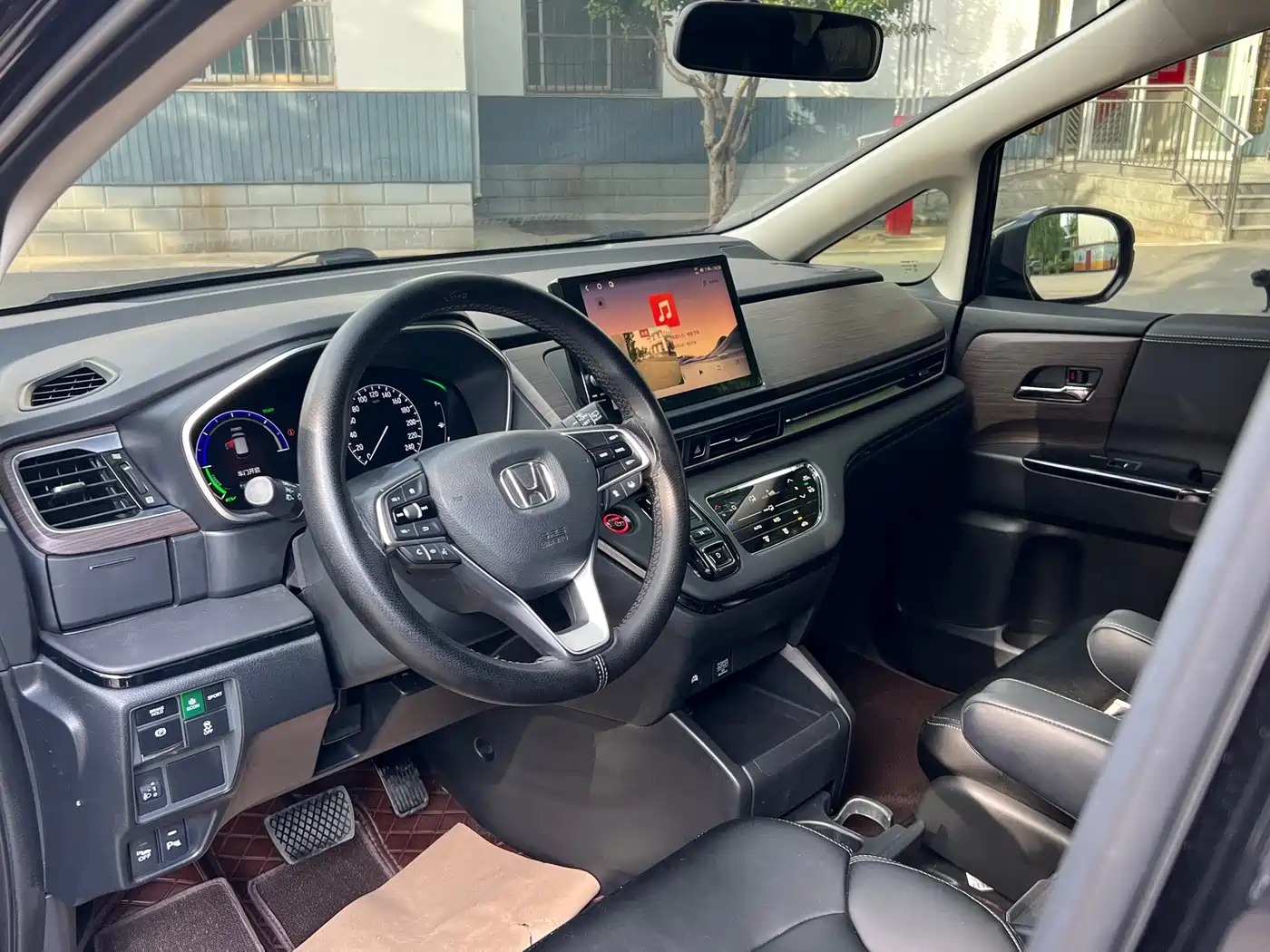 Honda Odyssey 2022 2.0L e:HEV Sharp·Enjoyment Edition фото 21
