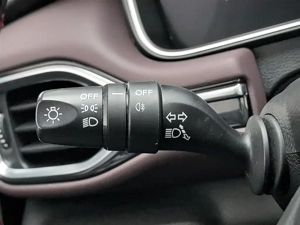 GAC Trumpchi Trumpchi M6 2021 PRO 270T DCT Premium Edition фото 21