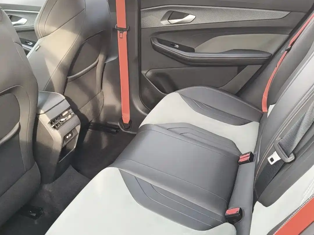 GEELY AUTOMOBILE BINRUI