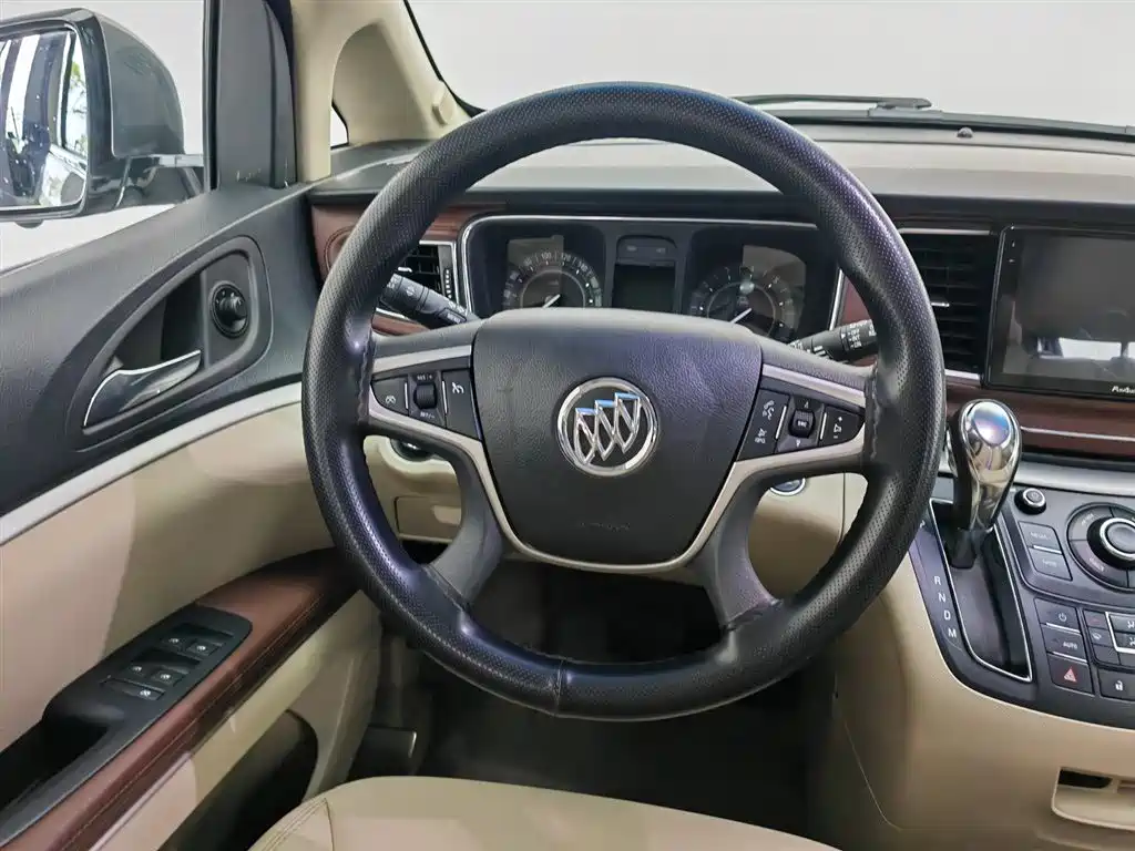 Buick GL8 2018 28T Comfort China VI фото 11