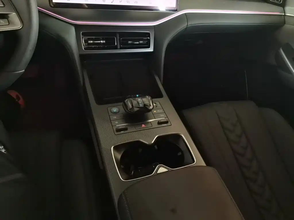 BYD Song L DM-i 2025 2025 Smart Drive Edition 112km Surpassing