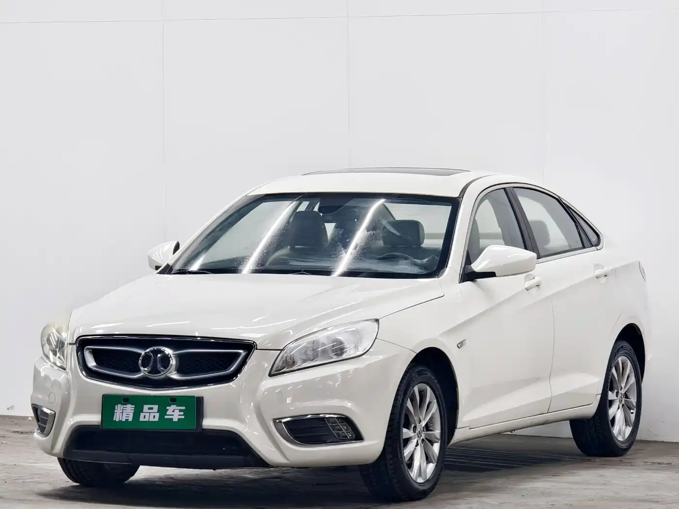 Фото 1 - BAIC Senova D50