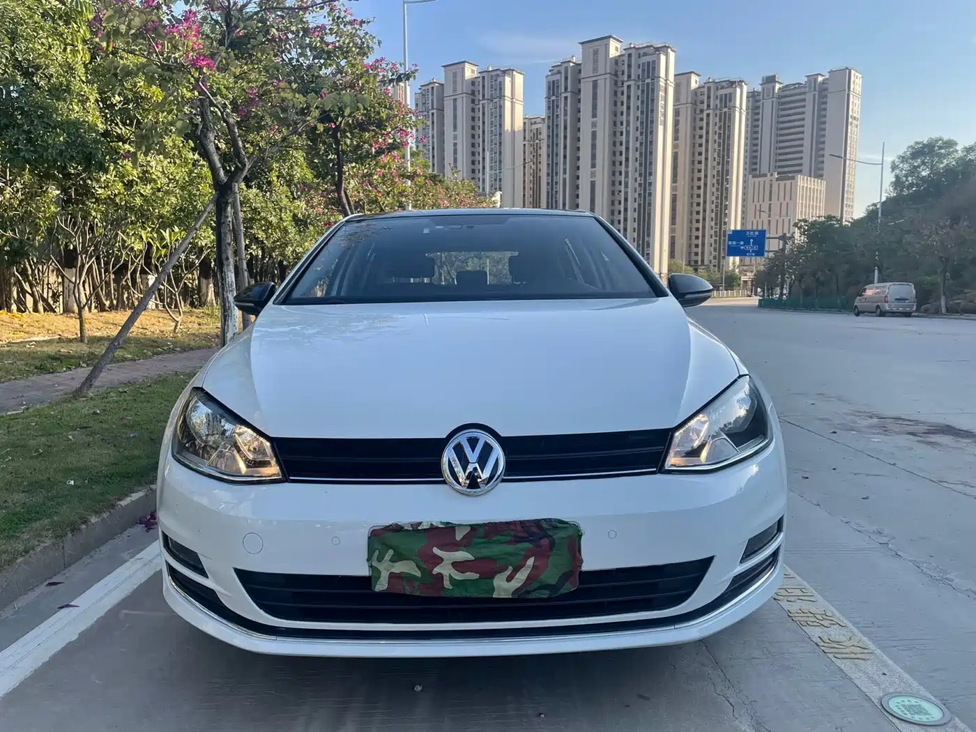 Volkswagen Golf 2017 230TSI Auto Comfort Millionth Anniversary Edition фото 2