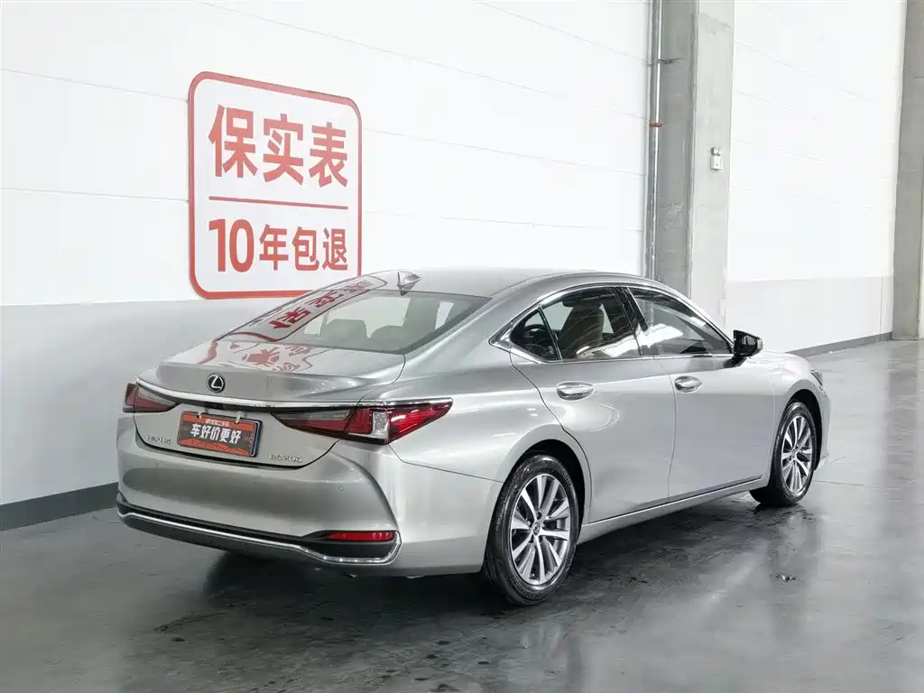 Lexus ES 2020 200 Luxury фото 2