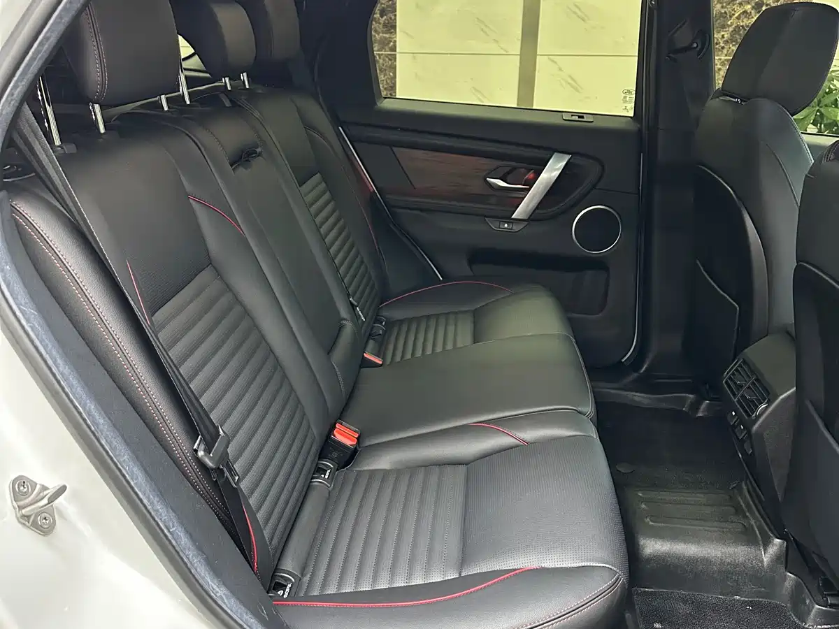 LAND ROVER DISCOVER SPORTS