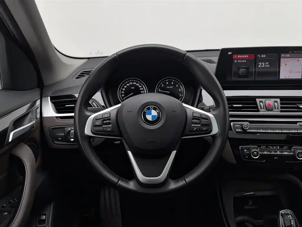 BMW X1 2020 sDrive25Li Leading Model фото 11