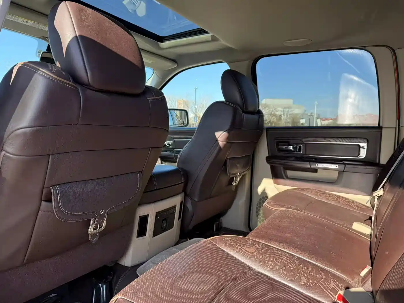 RAM Trucks 2015