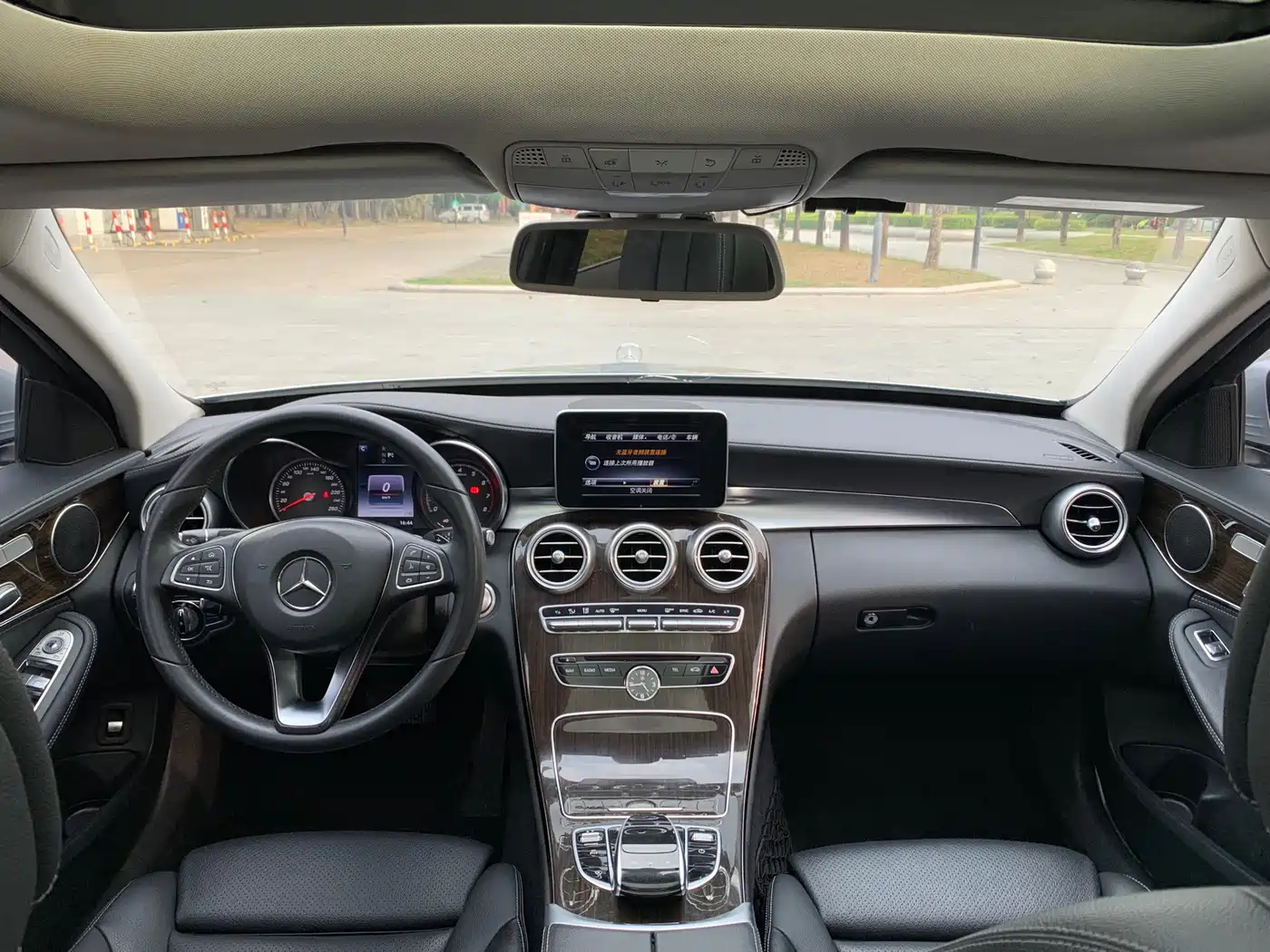 Mercedes-Benz C-Class 2016 C 200 L фото 6