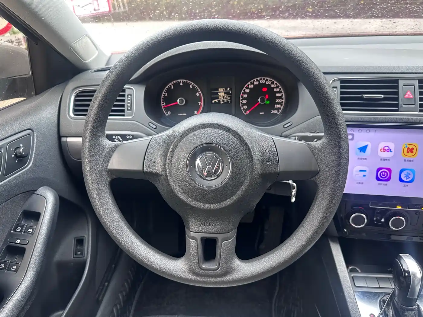 Volkswagen Sagitar 2012 Model 1.6L Automatic Fashion фото 9