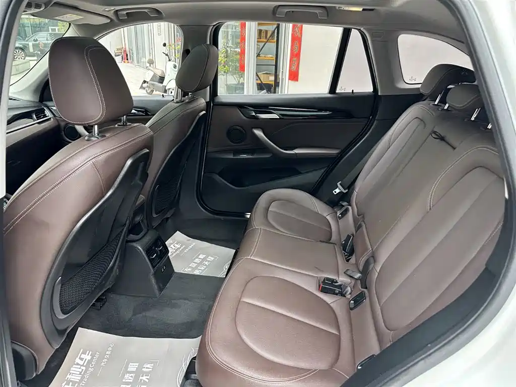 BMW X1 2020 sDrive25Li Leading Model фото 14