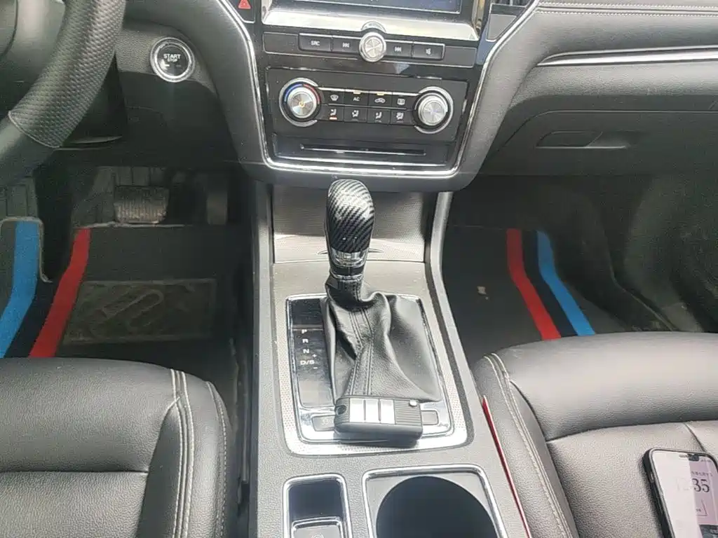 Roewe i6 2018 2018 20T Automatic Flagship Edition