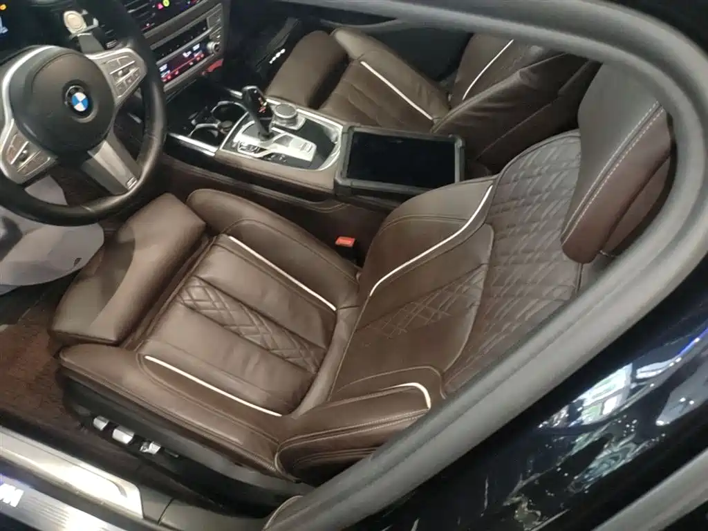 BMW 7 Series 2021 Model 730Li M Sport Package фото 15