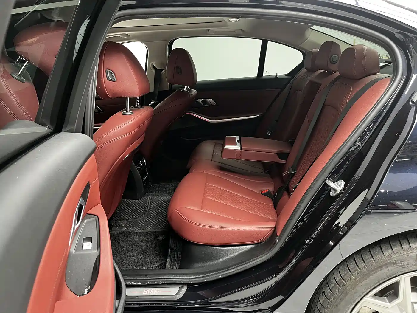 BMW i3 2024 eDrive 35 L фото 12