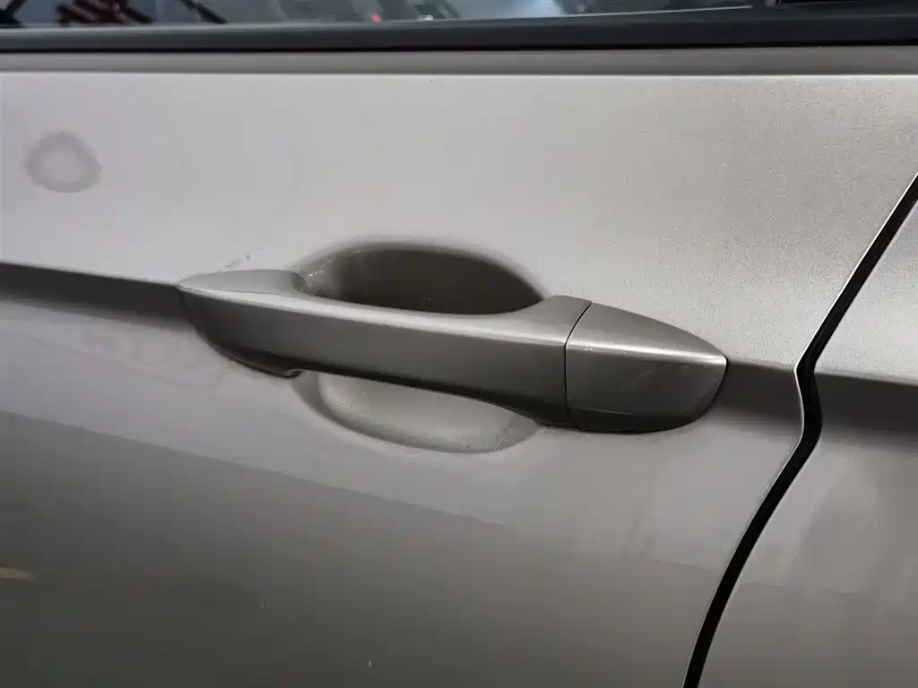 Volkswagen Lamando 2015 230TSI DSG Style фото 18